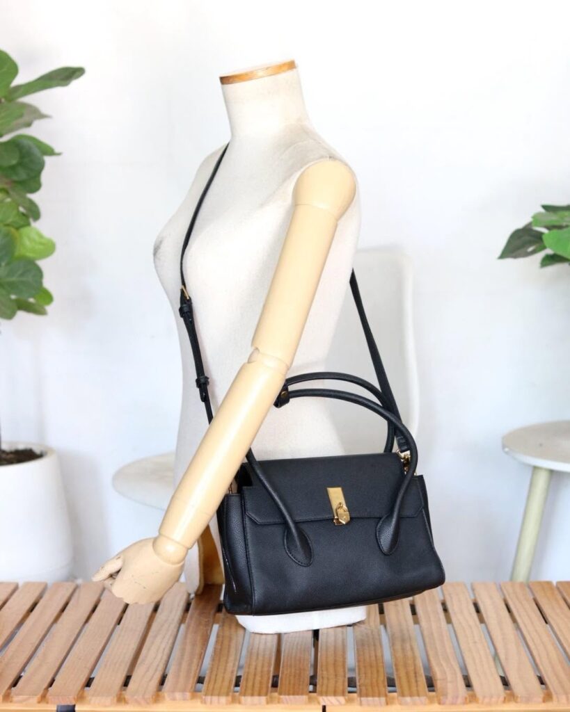 CHARLES & KEITH