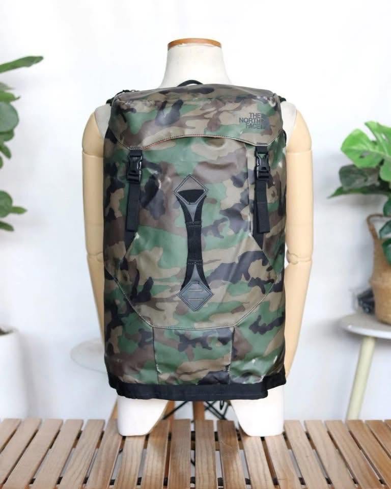 THE NORTH FACE