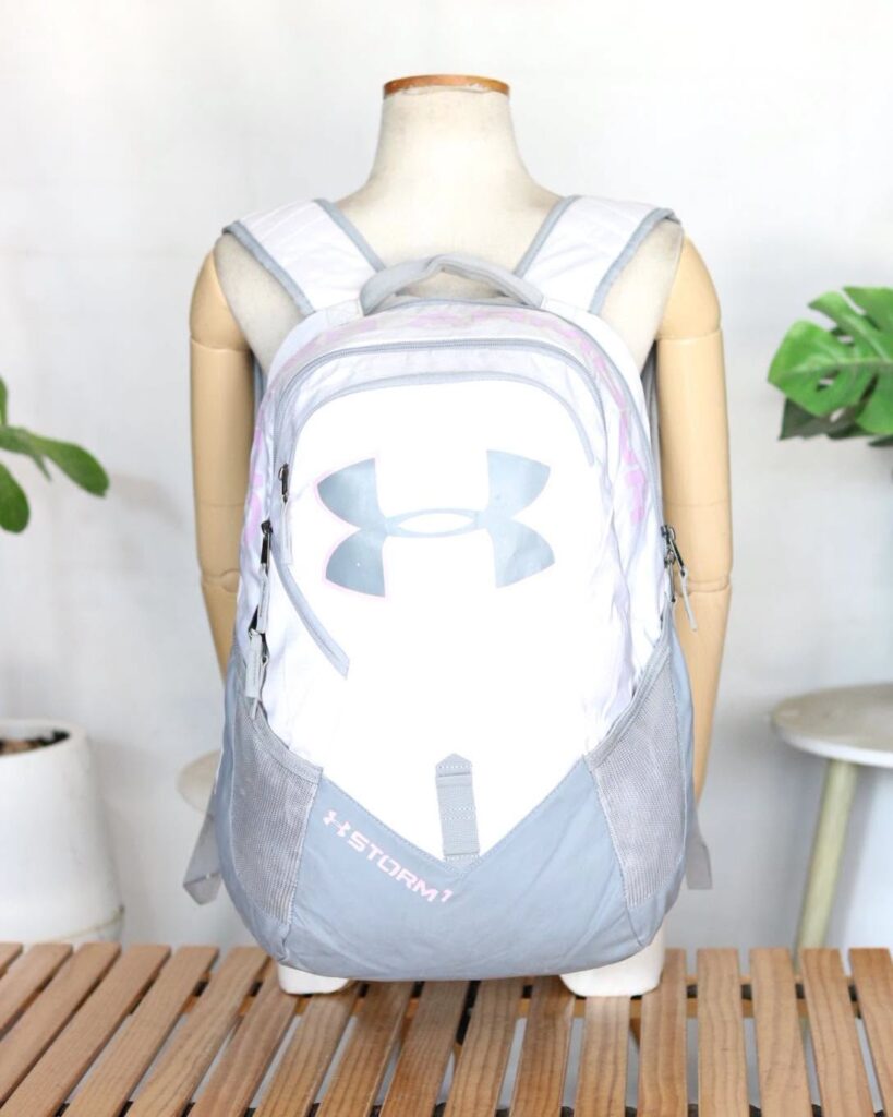 UNDER ARMOUR