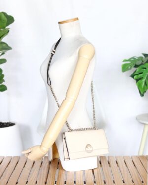 CHARLES & KEITH