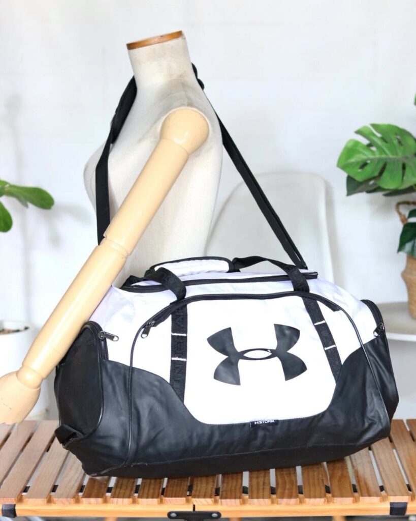 UNDER ARMOUR
