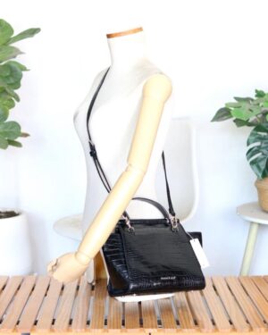 CHARLES & KEITH