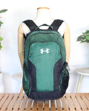 UNDER ARMOUR