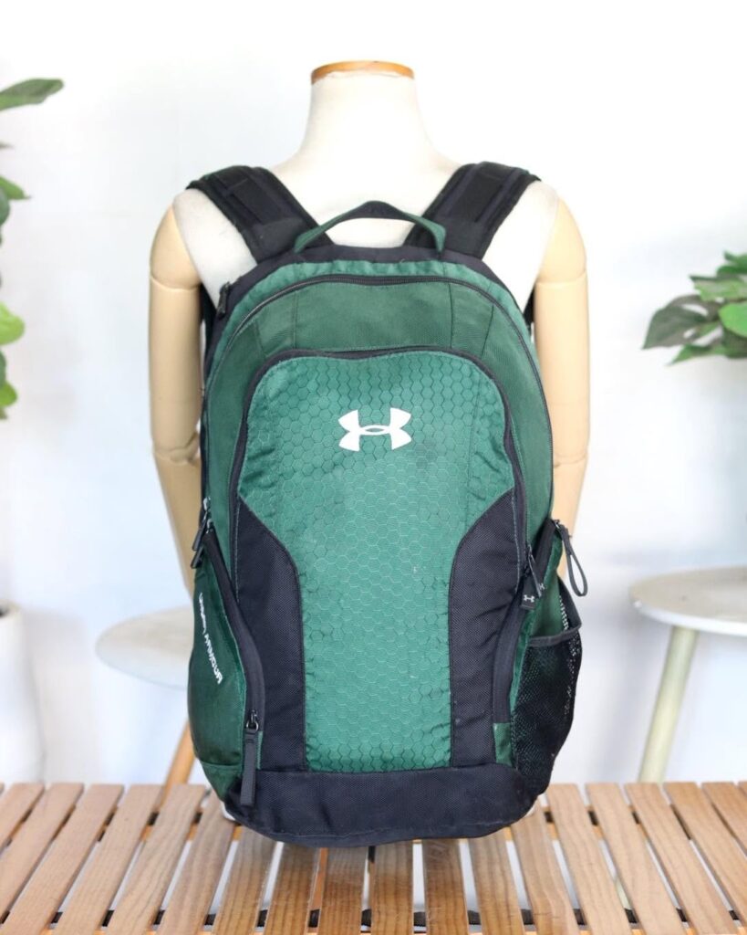 UNDER ARMOUR