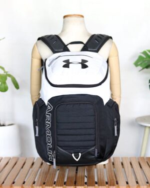 UNDER ARMOUR