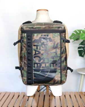 THE NORTH FACE